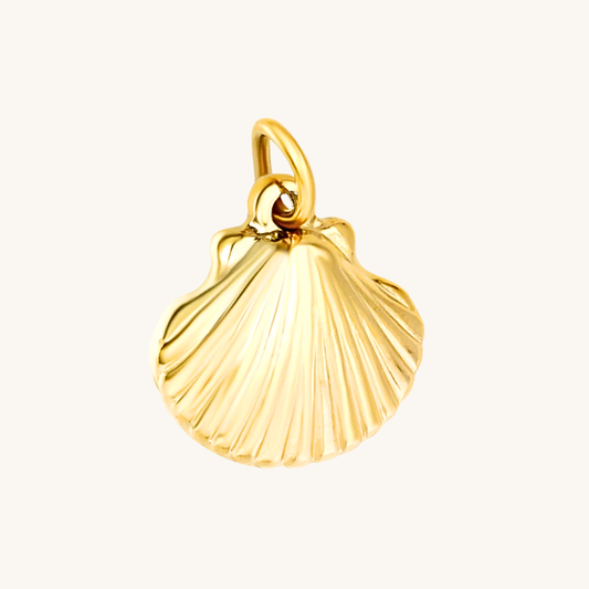 Aggiungi un tocco marittimo ai tuoi gioielli con il ciondolo Ventaglio "Oceania". Acciaio inox 316L placcato oro 18K . Waterproof, anallergico ed elegante.