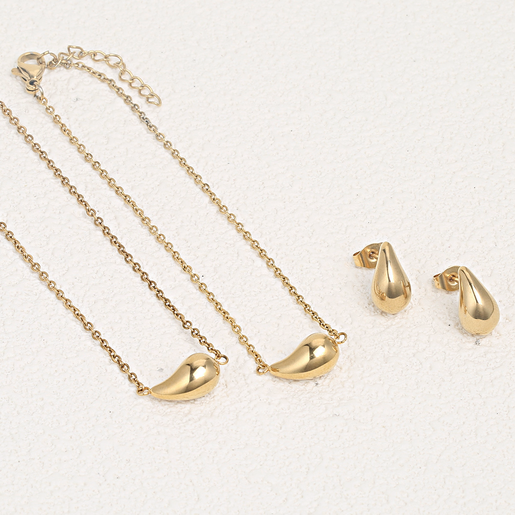 Set oro 18K con collana e orecchini a goccia lucida